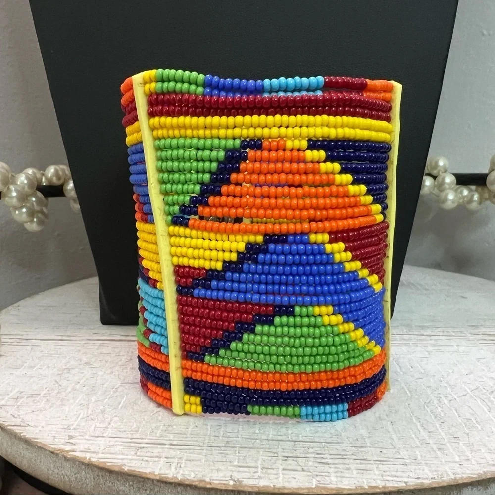 Handcrafted Maasai Beaded Bracelet 7 3/4” D13